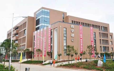 雁江區忠義高級職業中學開設有哪些專業?數控技術應用專業怎么樣